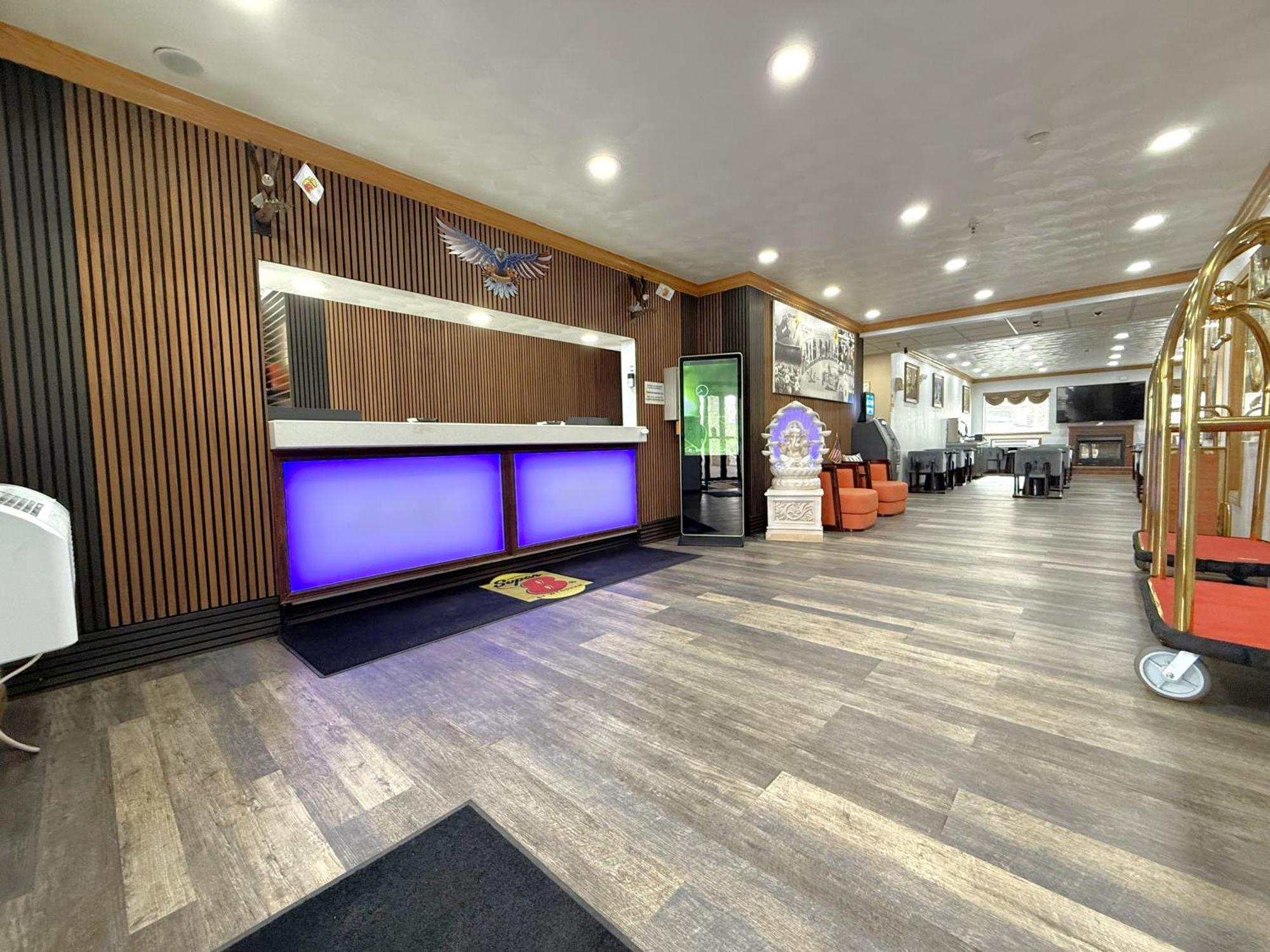 尤宁镇速8酒店 尤宁敦 外观 照片